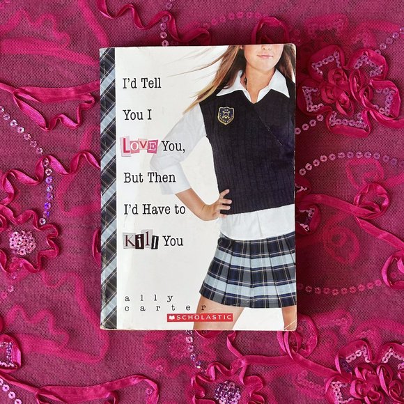 Scholastic Other - 🎀 DONATED 🎀